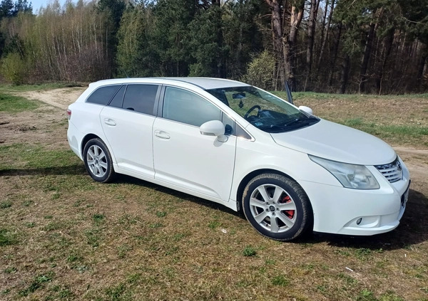 Toyota Avensis cena 25900 przebieg: 226000, rok produkcji 2011 z Olsztyn małe 56